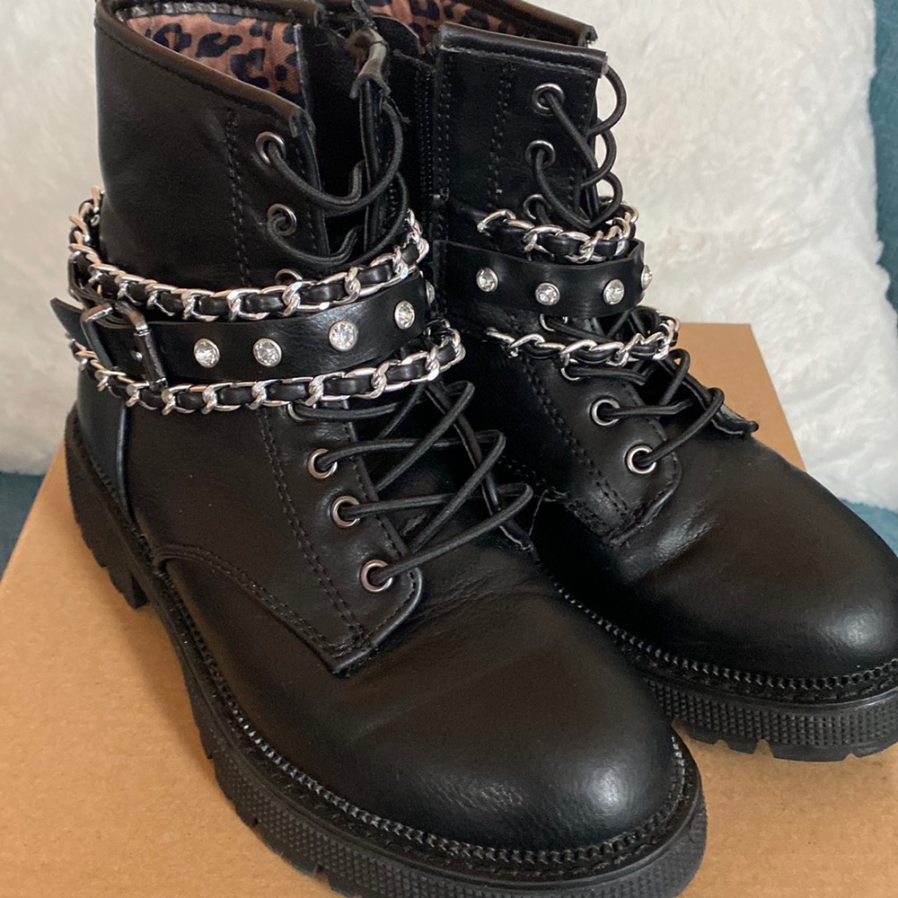Steve Madden Girls Moto Black combat boots w/chain belts & rhinestones size 1